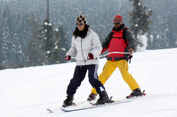 Gulmarg Skiing Packages - Ski Instructor Hire